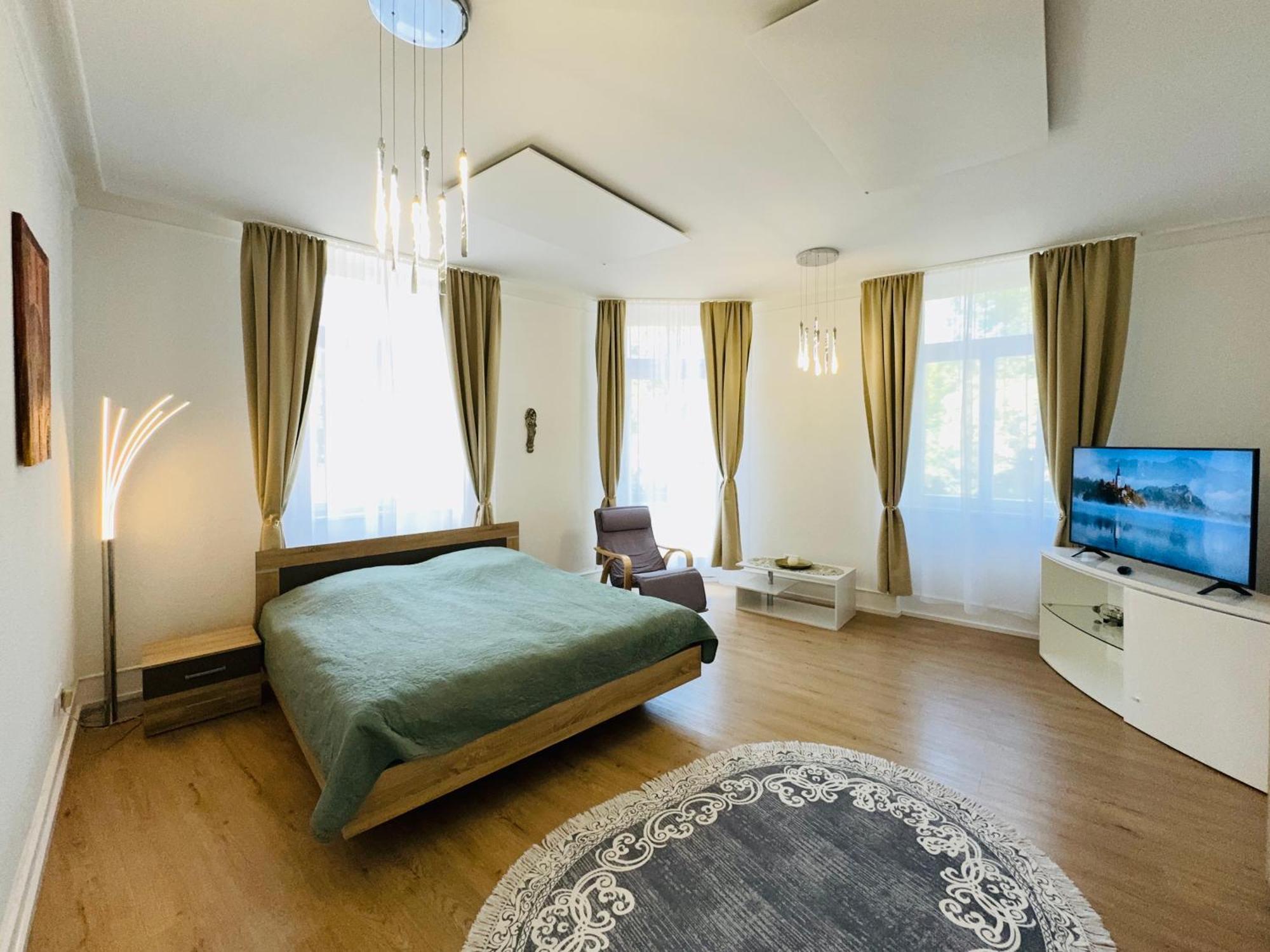 Quiet & Park View - Ulm Mitte Apartment Luaran gambar